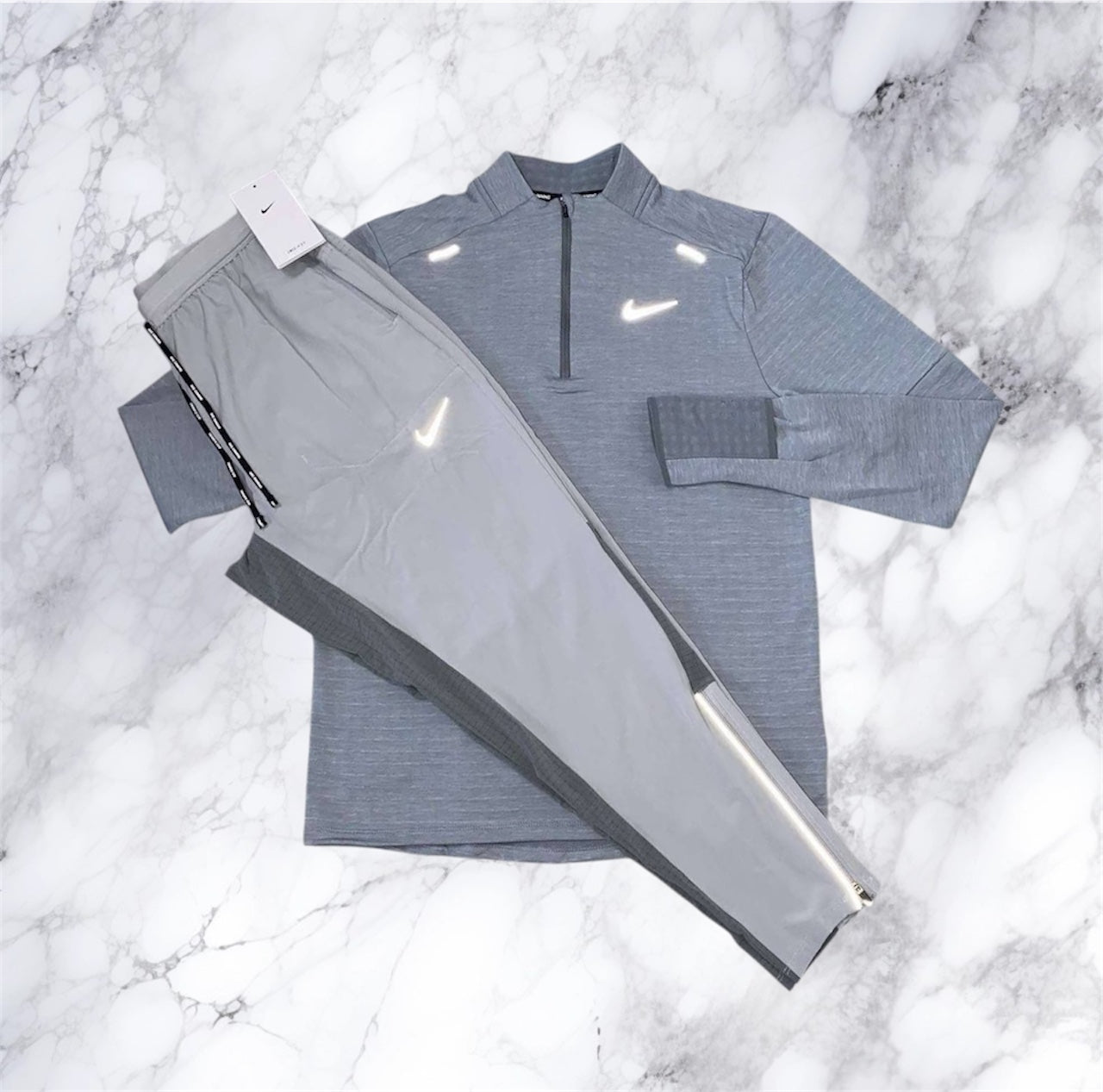 Ensemble Nike Running GRIS