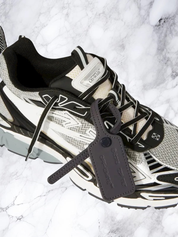 Off White noir/blanc